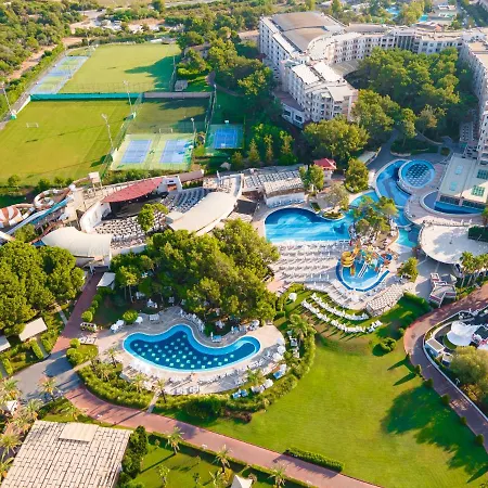 Sueno Semesteranläggning (resort) Side